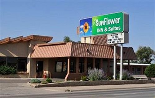 Sunflower Inn & Suites - Garden City Zewnętrze zdjęcie